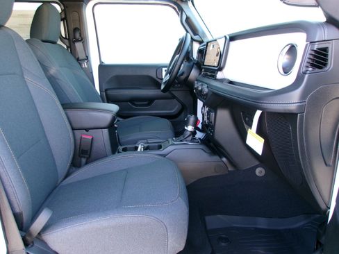 New 2025 Jeep Wrangler Unlimited Sahara image 18