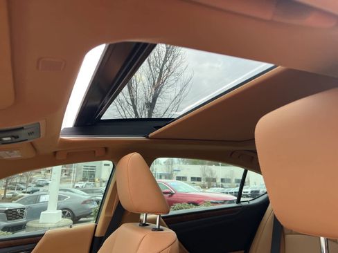 Used 2025 Lexus ES 350 image 19
