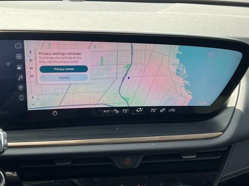 Used 2024 Buick Envision Avenir AWD/4WD image 22