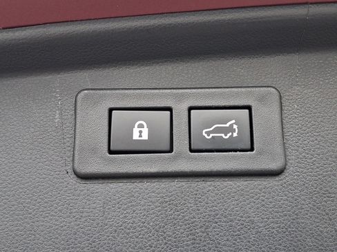 Used 2023 Subaru Outback Touring AWD/4WD image 28