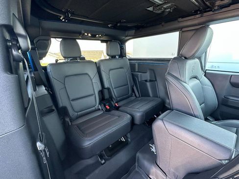New 2025 Ford Bronco Badlands AWD/4WD image 13