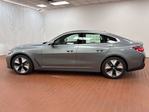 Used 2026 BMW i4 xDrive40i w/ Premium Package AWD/4WD image 2