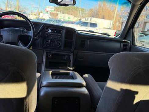 Used 2005 Chevrolet Tahoe LS w/ Preferred Equipment Group image 19