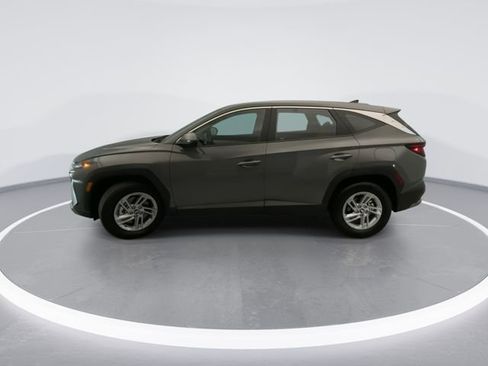 Used 2026 Hyundai Tucson SE FWD image 9