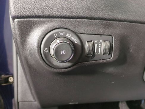 Used 2020 Jeep Compass Limited w/ Rear Convenience Group image 18