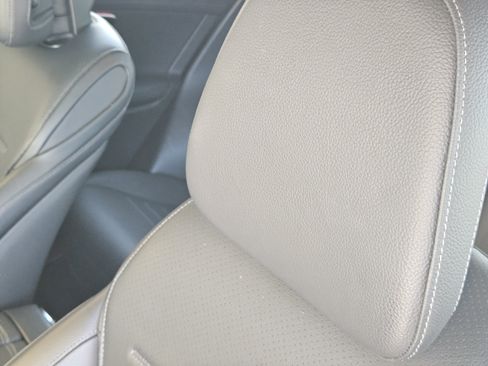 Used 2024 Mercedes-Benz GLC 300 4MATIC image 12