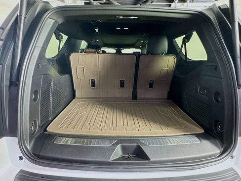 Used 2025 GMC Yukon XL Denali Ultimate w/ LPO, Floor Liner Package AWD/4WD image 31