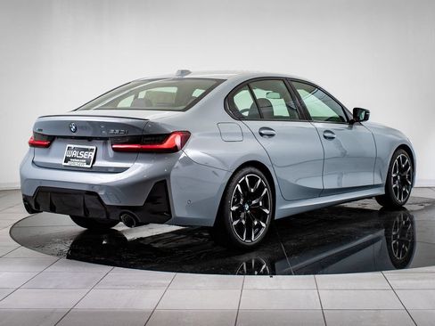 Used 2025 BMW 330i xDrive Sedan w/ M Sport Package AWD/4WD image 10