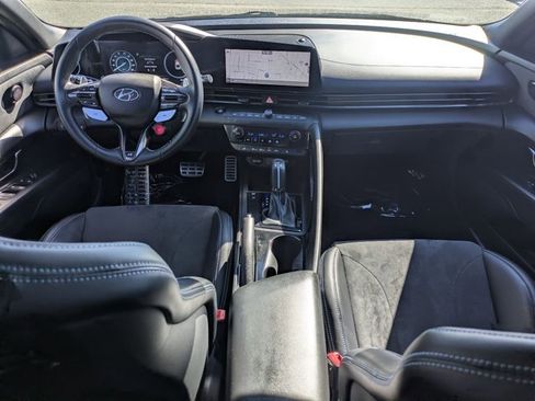 Used 2022 Hyundai Elantra N image 17