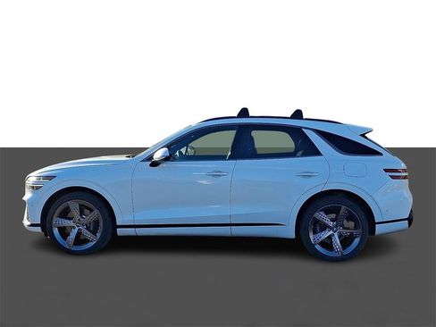 Used 2023 Genesis GV70 2.5T w/ Sport Prestige Package image 4