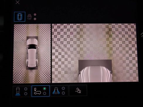 Used 2025 GMC Yukon AT4 Ultimate image 12