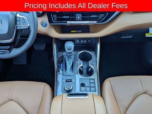 New 2026 Toyota Highlander Platinum AWD/4WD image 21