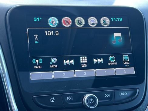 Used 2018 Chevrolet Equinox Premier image 15