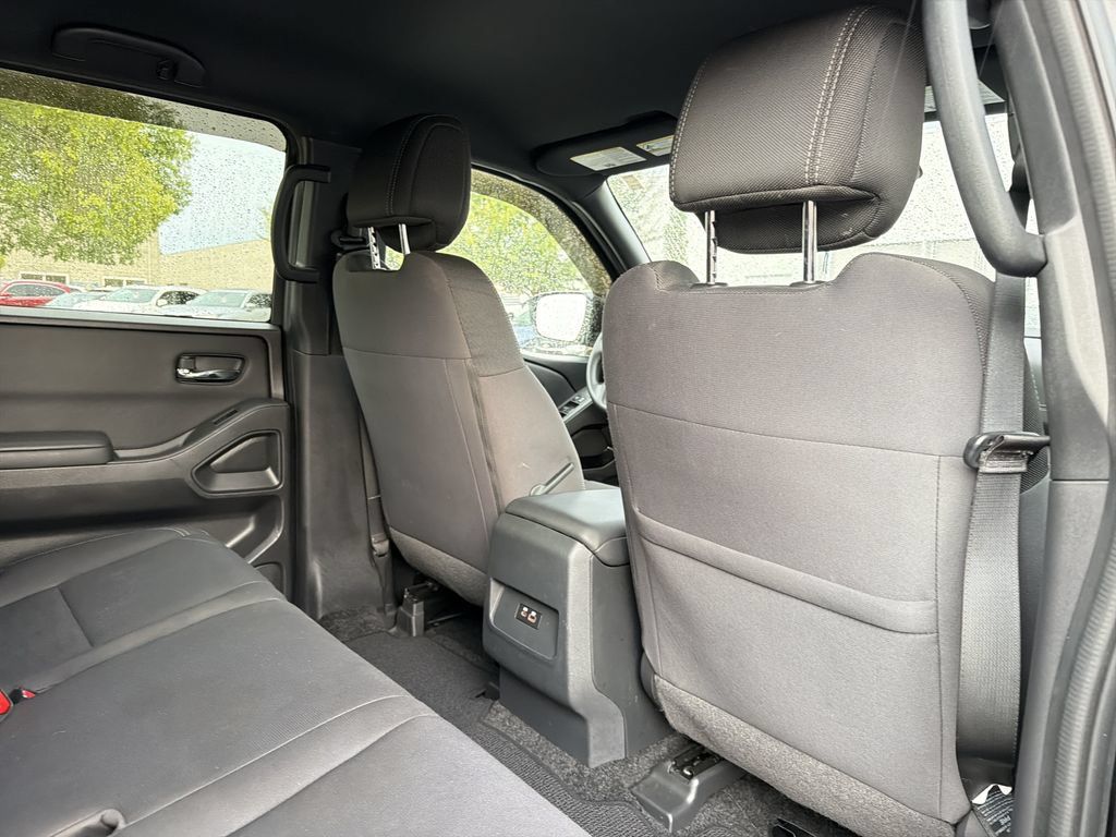 Used 2023 Nissan Frontier SV w/ Midnight Edition Package AWD/4WD image 15