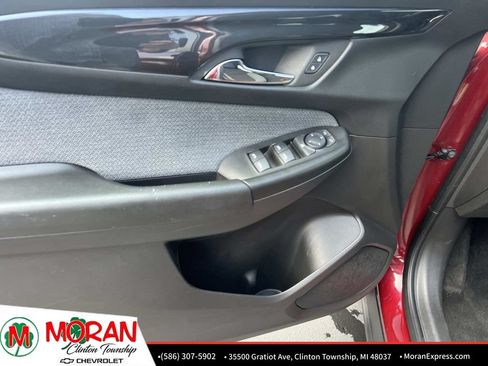 Used 2025 Chevrolet TrailBlazer LT AWD/4WD image 15