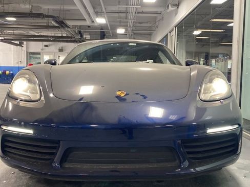 Used 2019 Porsche 718 Cayman image 13
