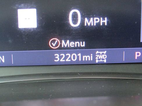 Used 2023 GMC Acadia SLT image 29