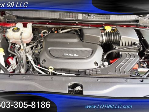 Used 2017 Chrysler Pacifica Touring-L FWD image 19