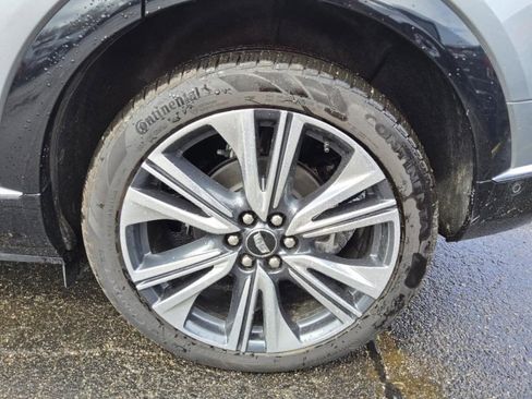 Used 2025 Cadillac Optiq Luxury 2 AWD/4WD image 5