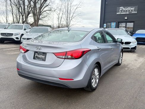 Used 2015 Hyundai Elantra SE w/ Option Group 02 FWD image 6