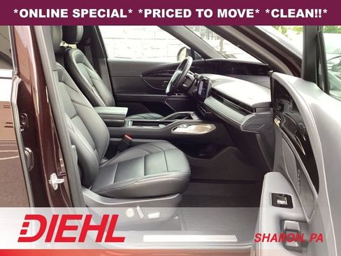 Used 2024 Lincoln Nautilus Premier w/ Jet Appearance Package AWD/4WD image 15