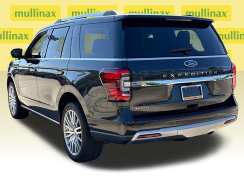 Used 2023 Ford Expedition Limited image 10