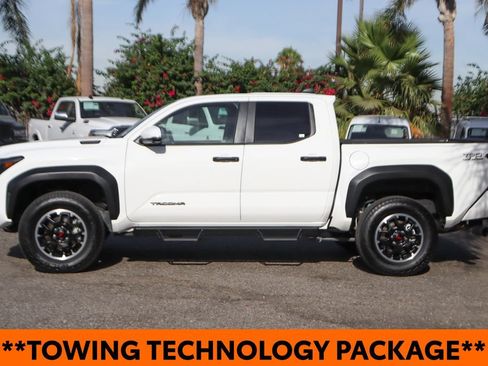 Used 2024 Toyota Tacoma TRD Off-Road w/ TRD Off Road Premium Package AWD/4WD image 5