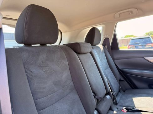 Used 2015 Nissan Rogue S AWD/4WD image 24