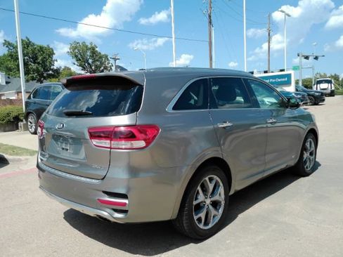 Used 2016 Kia Sorento SX AWD/4WD image 8