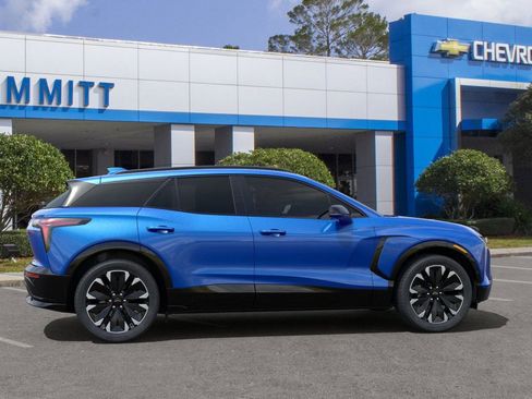 New 2025 Chevrolet Blazer EV RS image 5