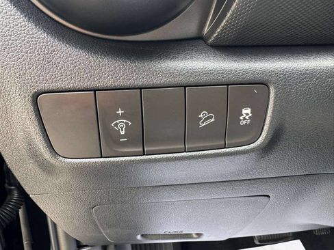 Used 2023 Hyundai Kona SE w/ Cargo Package AWD/4WD image 13