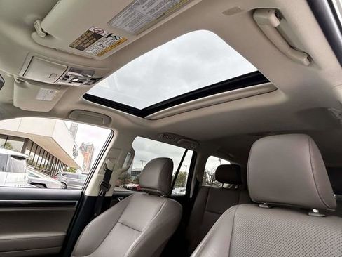 Used 2023 Lexus GX 460 Luxury w/ Accessory Package AWD/4WD image 14