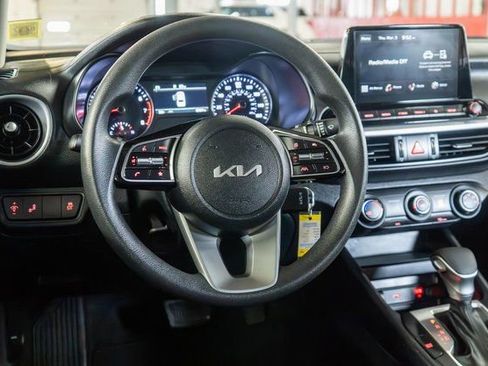 Used 2024 Kia Forte LXS w/ LXS Technology Package FWD image 14