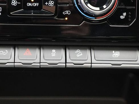 Used 2022 GMC Sierra 1500 Denali w/ Denali Reserve Package image 32