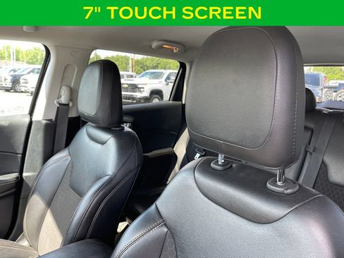 Used 2021 Jeep Compass Latitude AWD/4WD image 12