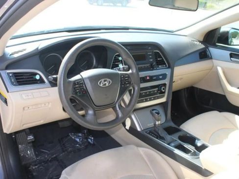 Used 2015 Hyundai Sonata SE FWD image 9