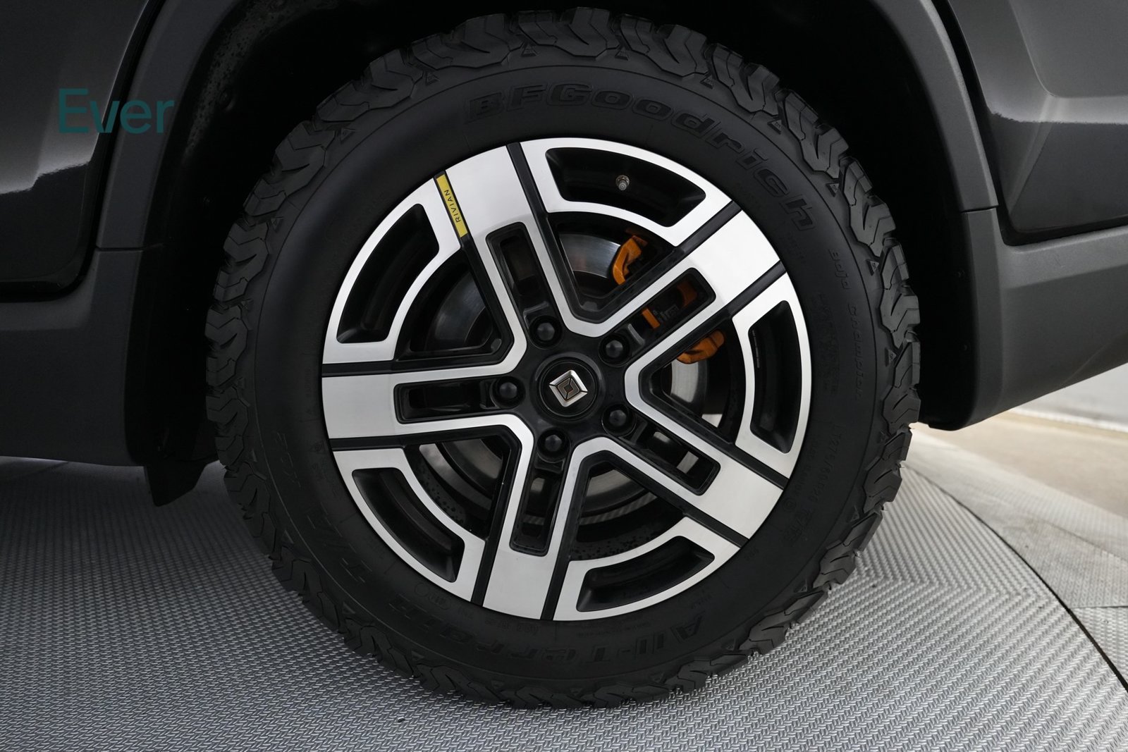 Used 2022 Rivian R1T Adventure AWD/4WD image 9