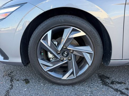 Used 2025 Hyundai Elantra Sport w/ Cargo Package FWD image 26