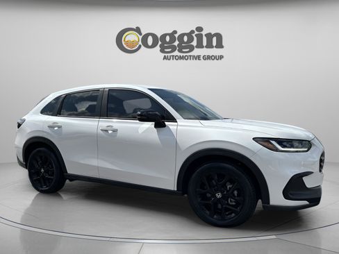 Certified 2023 Honda HR-V Sport image 9