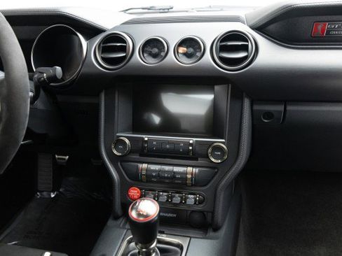 Used 2017 Ford Mustang Shelby GT350R w/ GT350R Equipment Group 920A image 40