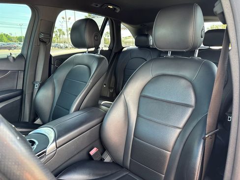 Used 2018 Mercedes-Benz GLC 300 image 12