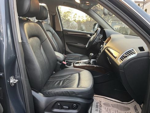 Used 2011 Audi Q5 2.0T Premium image 13
