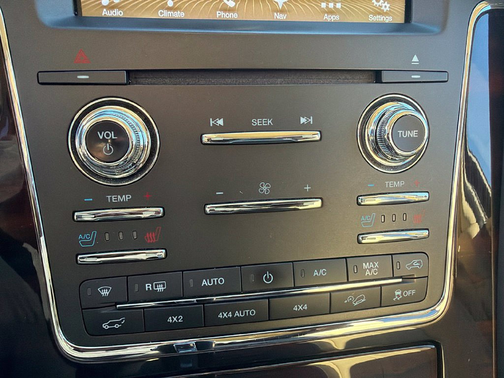 Used 2017 Lincoln Navigator Reserve AWD/4WD image 19
