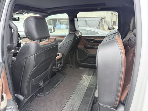 Used 2022 RAM 1500 Limited AWD/4WD image 3