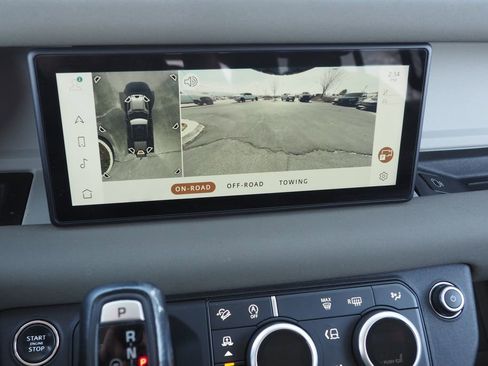 Used 2023 Land Rover Defender 110 SE image 27