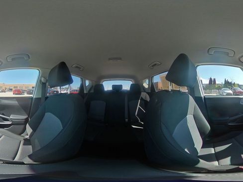 Used 2025 Kia Soul LX w/ LX Technology Package FWD image 40