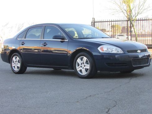 Used 2008 Chevrolet Impala LS FWD image 2