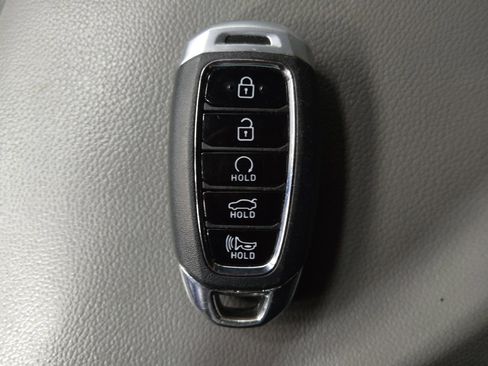 Used 2023 Hyundai Elantra SEL w/ Convenience Package FWD image 32