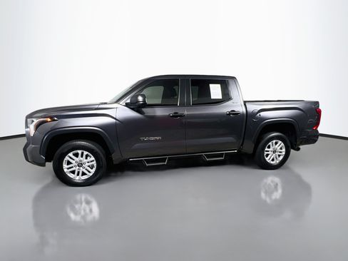 Used 2025 Toyota Tundra SR5 AWD/4WD image 9