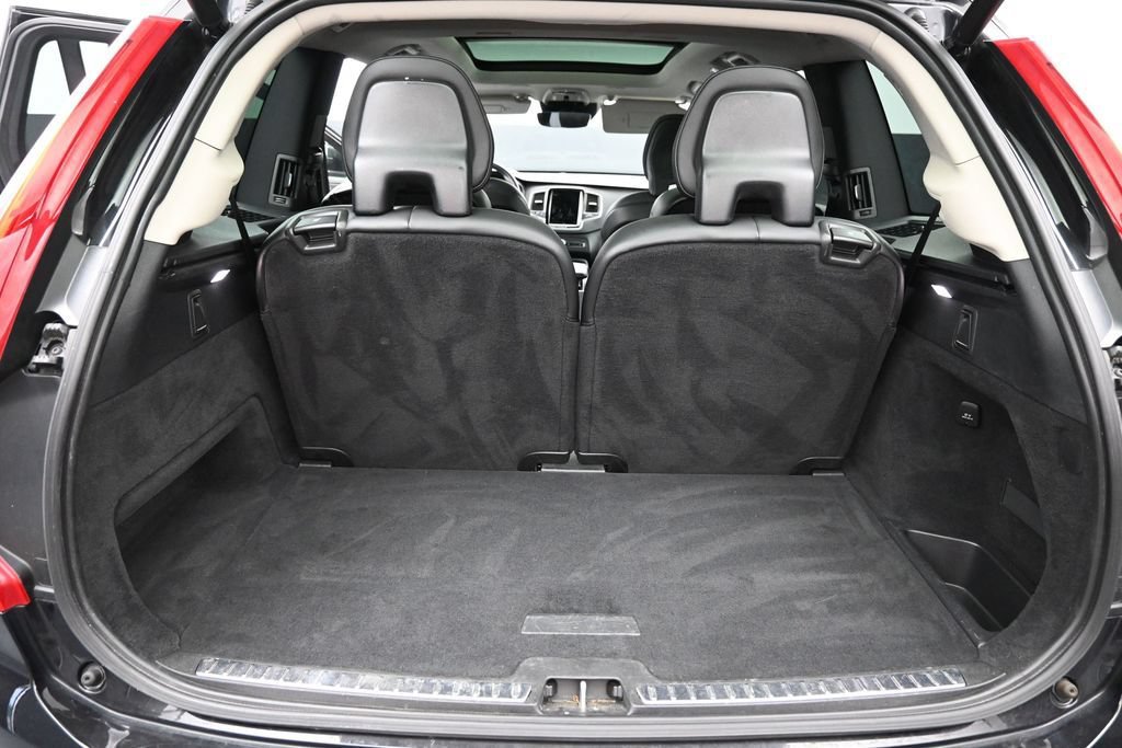 Used 2022 Volvo XC90 T5 Momentum AWD/4WD image 24